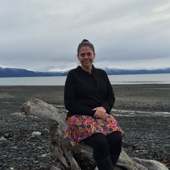 Meet your Posher! - Picture 4 of 4